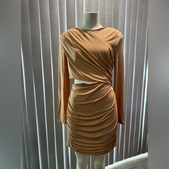 🌸BOUTIQUE abito cutted dress ✨ - Picture 15 of 15